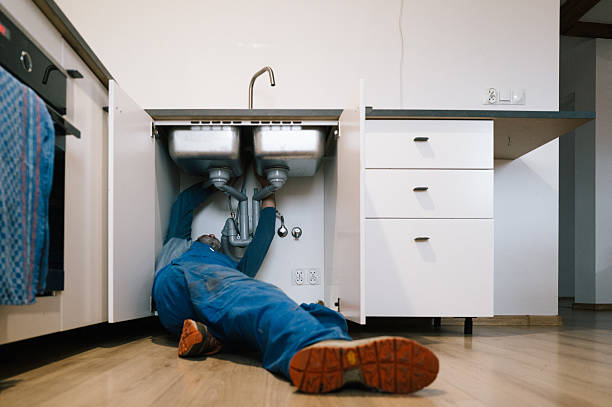 Professional Drain Cleaning technician working in Beverly Hills, FL